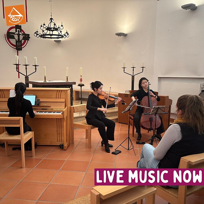 Auch in diesem Jahr durften wir wieder drei großartige Musikerinnen von Live Music Now in der Kapelle des Kettelerhauses...